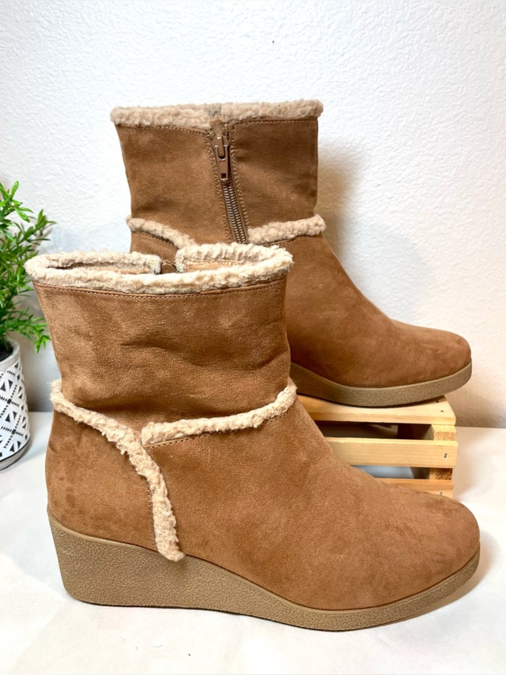 Style & Co. “Jordanyy” Cozy Almond Toe Tan Faux Suede Winter Boots | EUC